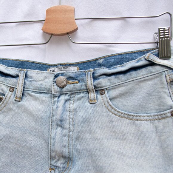 Free People Shorts Womens 25 Blue Lace Hem Boho Festival Light Wash Ripped Denim - Picture 2 of 5